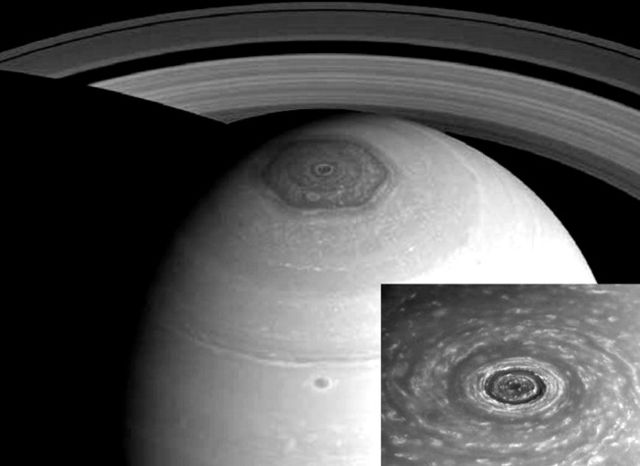 Файл:Вид Сатурна с севера (на врезке – район северного полюса) 30001.jpg