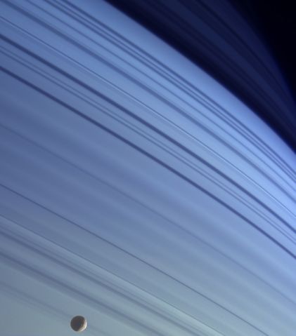 Файл:Mimas (NASA) PIA06176.jpg
